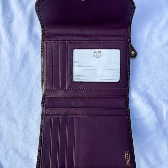 Coach Plum Patent Leather Purse and Matching Wallet #Z19605 - Picture 11 of 12